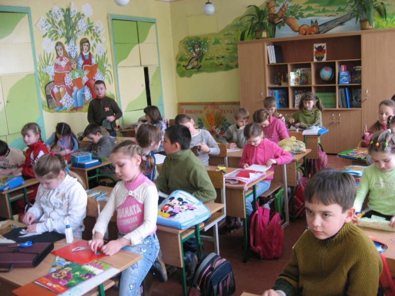 Виконком затвердив мінімальну кількість учнів для формування класів у школах