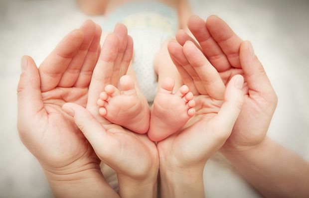 Консультує Міністерство юстиції України: Як отримати свідоцтво про народження та зареєструвати місце проживання дитини
