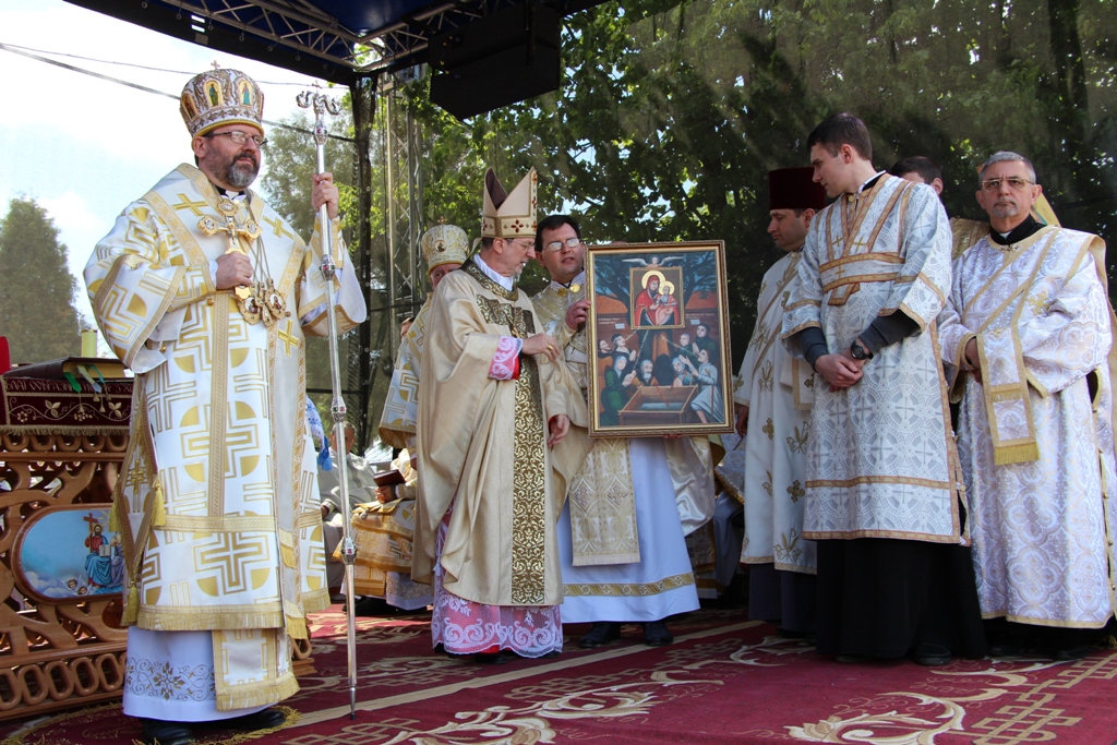 У Міжнародній ювілейній Патріаршій прощі до Грушева взяли участь тисячі дрогобичан. ФОТО