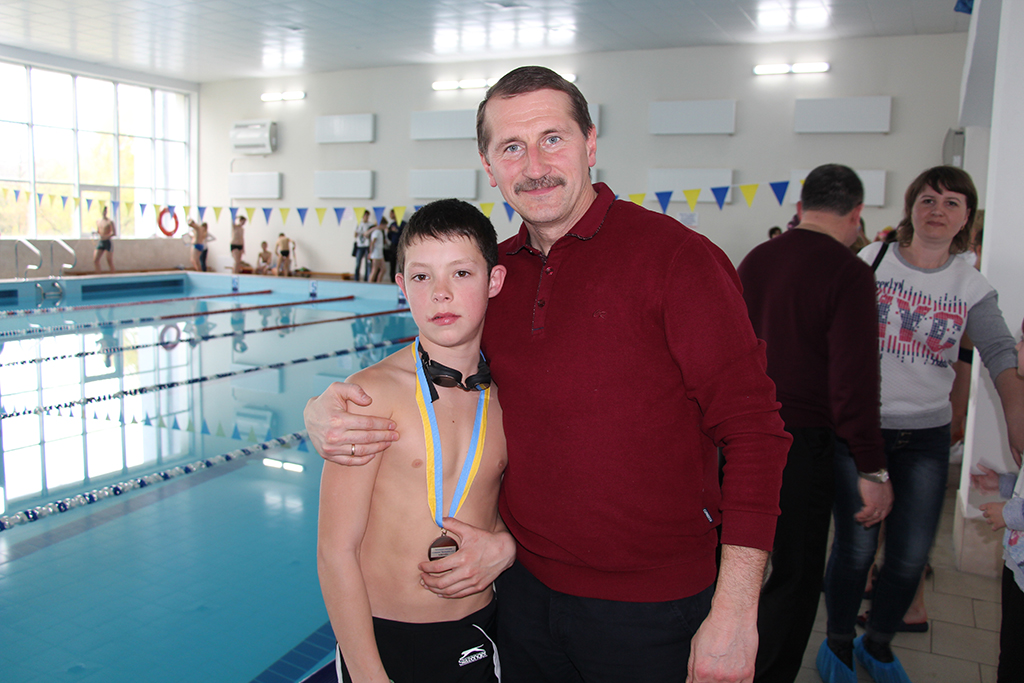 Вперше після реконструкції басейну у Дрогобицькій ДЮСШ відбулися змагання з плавання «Великдень-2017». ФОТО. ВІДЕО