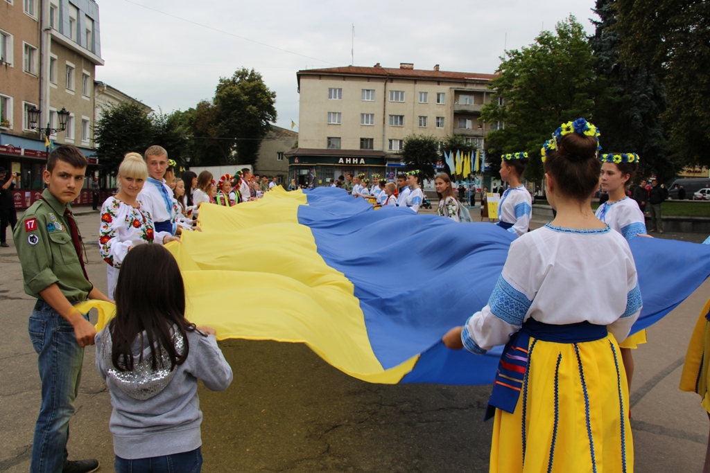 У День Незалежності України вулицями Дрогобича пройде урочиста марш-хода, яку очолить молодь з 25-метровим полотном Державного прапора