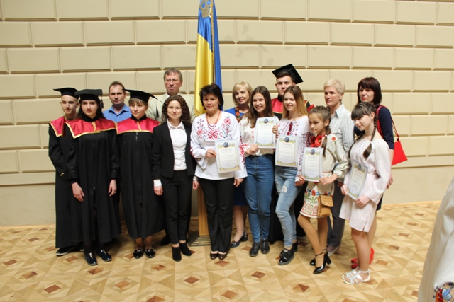 Освіта: Дрогобицьких переможців та призерів Всеукраїнських олімпіад і конкурсів відзначили преміями
