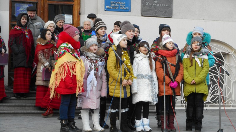 Культура: Свято Коляди на головній площі Дрогобича. ФОТО