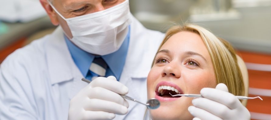 На засіданні сесії депутати затвердили категорії дрогобичан, які мають право на безкоштовне лікування зубів