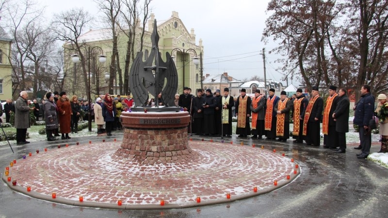 Сьогодні у Дрогобичі вшановуватимуть пам`ять Героїв Небесної Сотні на загальноміському віче-реквіємі