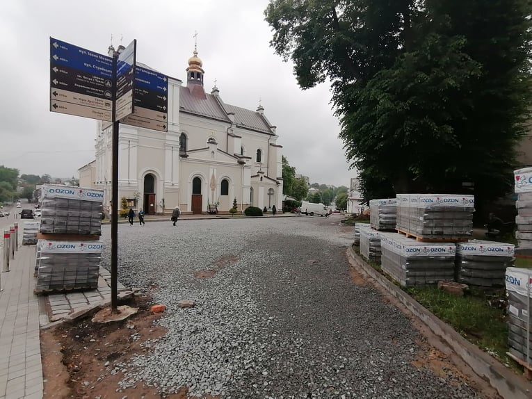 У Дрогобичі продовжують капітальний ремонт 3 центральних вулиць