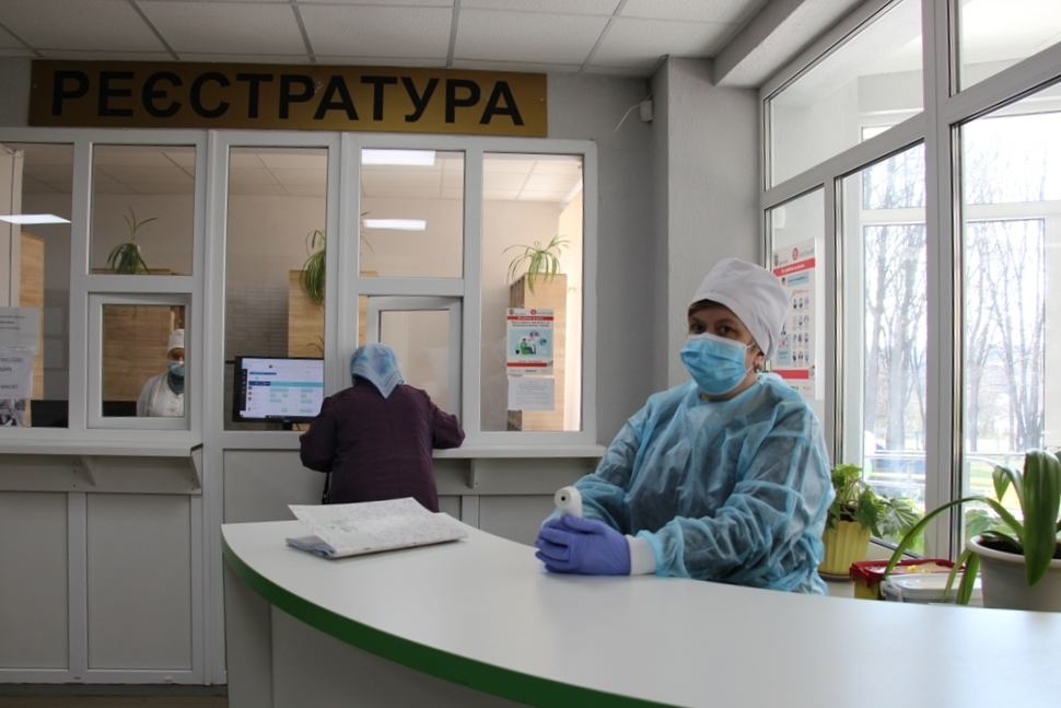 Лікують внутрішньо переміщених осіб та приймають гуманітарну допомогу із закордону – медичні заклади Дрогобича працюють в посиленому режимі