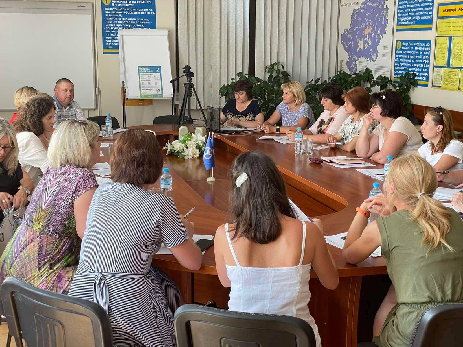 У Дрогобицькому міськрайонному центрі зайнятості відбувся семінар з питань трудових відносин в умовах воєнного стану