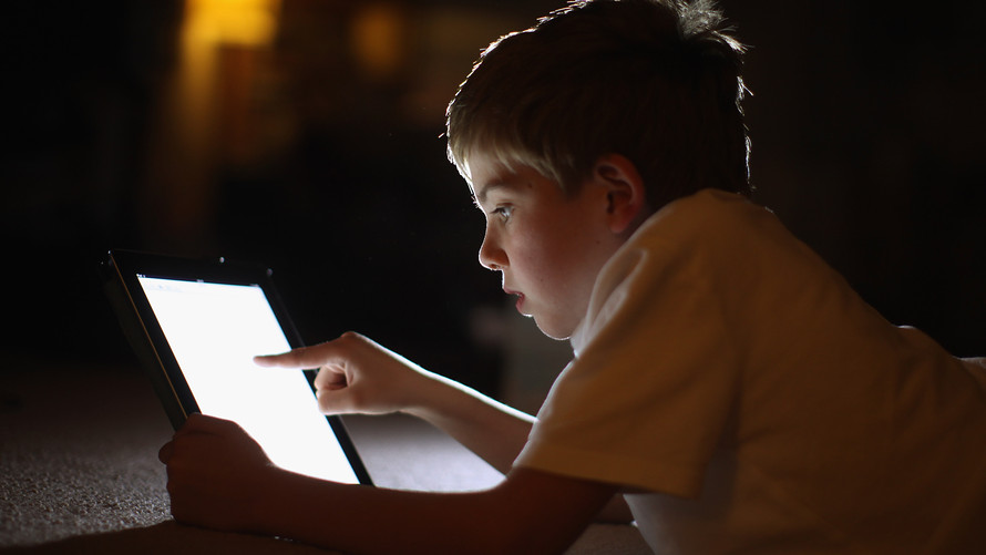 Як вчитися онлайн, якщо немає світла: корисні додатки для учнів