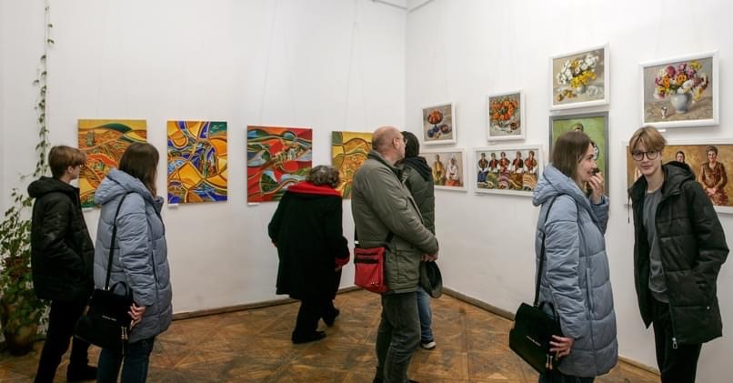 «На межі можливого»: у Дрогобичі запрошують на виставку картин Ірини Гресик