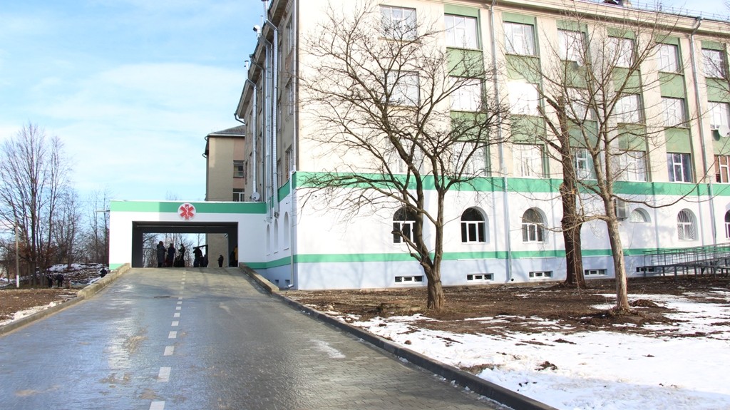 Для якісної та безперебійної роботи: медичні заклади Дрогобича продовжують укомплектовувати генераторами