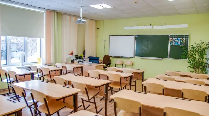 Навчальні заклади Дрогобицької територіальної громади на карантин не закриватимуть: окремим класам рекомендовано перейти на дистанційну форму навчання