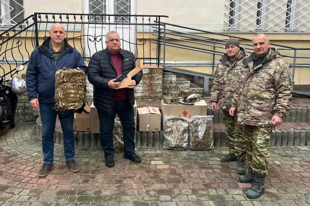 Продовжують підтримувати захисників: для військових підрозділів сил оборони України передали додаткове обладнання